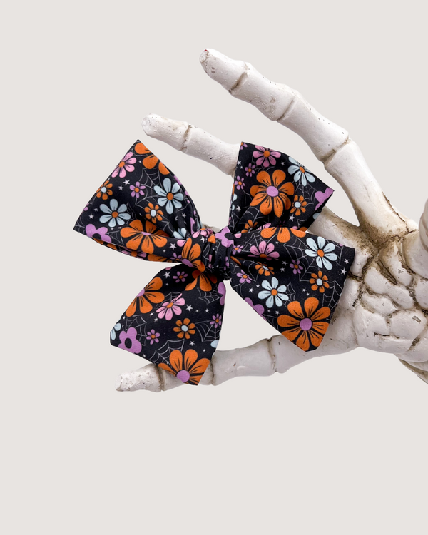 Webbed Floral  // Hand-Tied