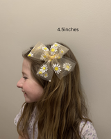 Daisies // TWO SIZES Tulle Bows