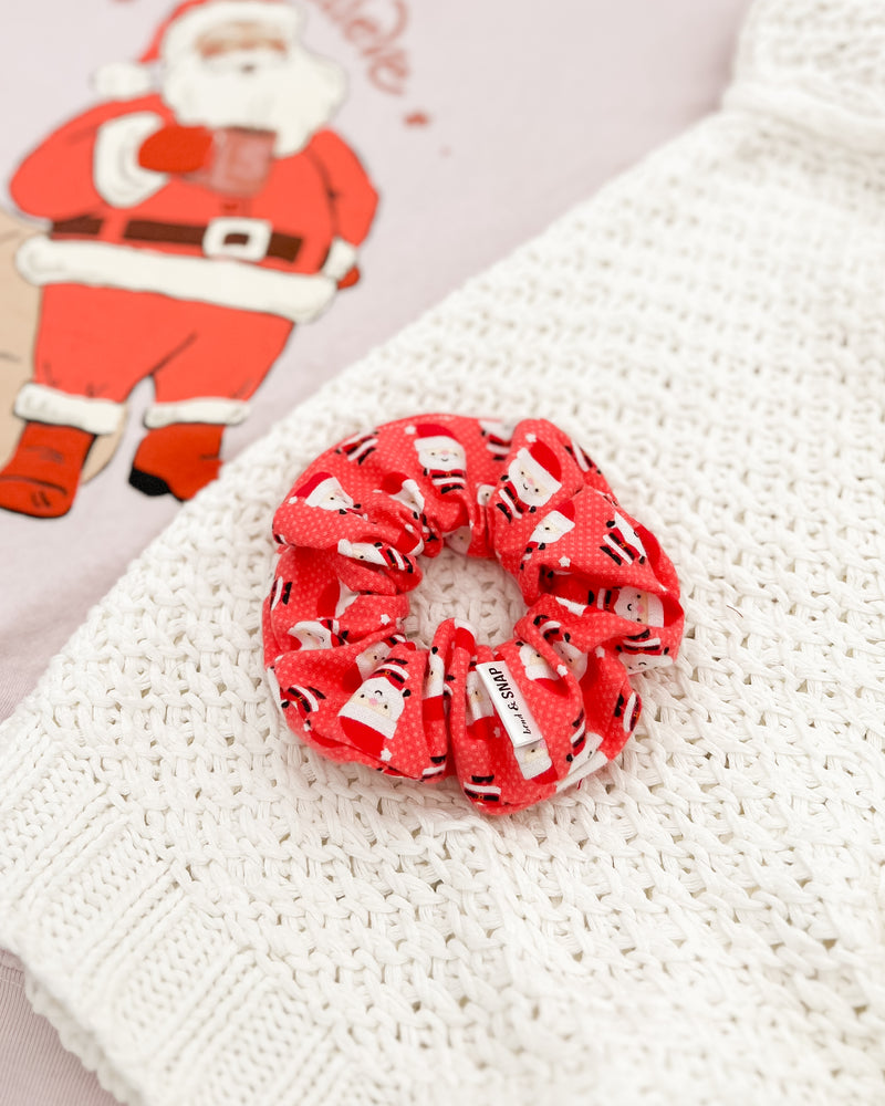 Flannel Santa  // Scrunchies