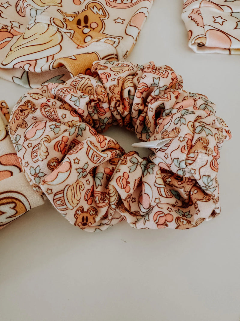Gingerbread // Scrunchie (Dear Aspen)