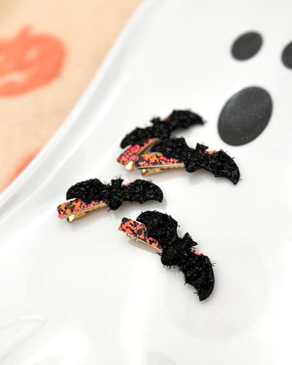 Glitter Bat Appliqué // Specialty Clip