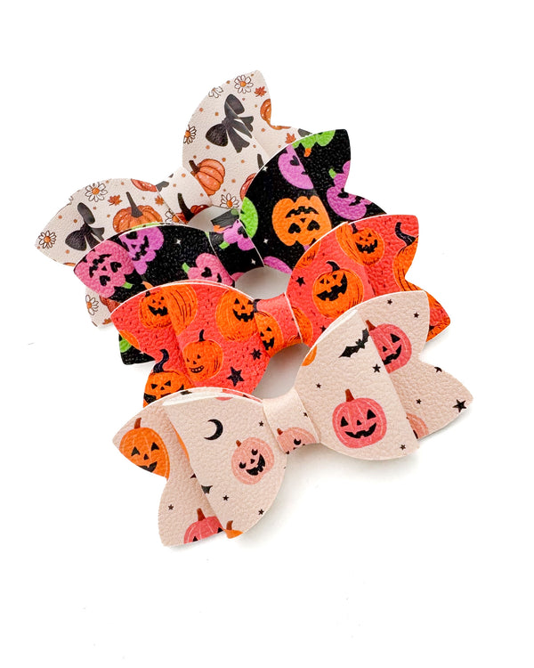 Hey Pumpkin // Pattern Bows