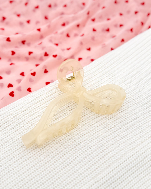 Cream Bow // Claw Clip