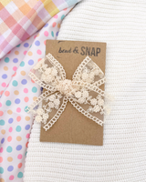 Cream Lace // Specialty Bow