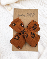 Daisies on Gingerbread // Hand-Tied