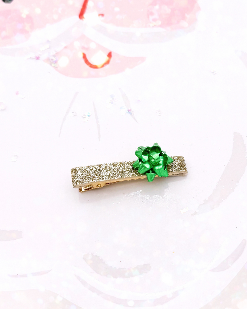 Little Green Bow // Specialty Clip